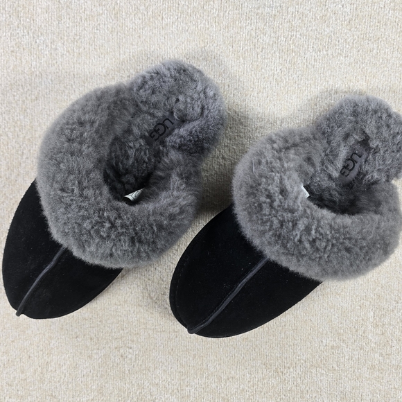 UGG Scuffette II Slippers Women’s Size 6 Gray Sheepskin Suede Cozy - Picture 6 of 6
